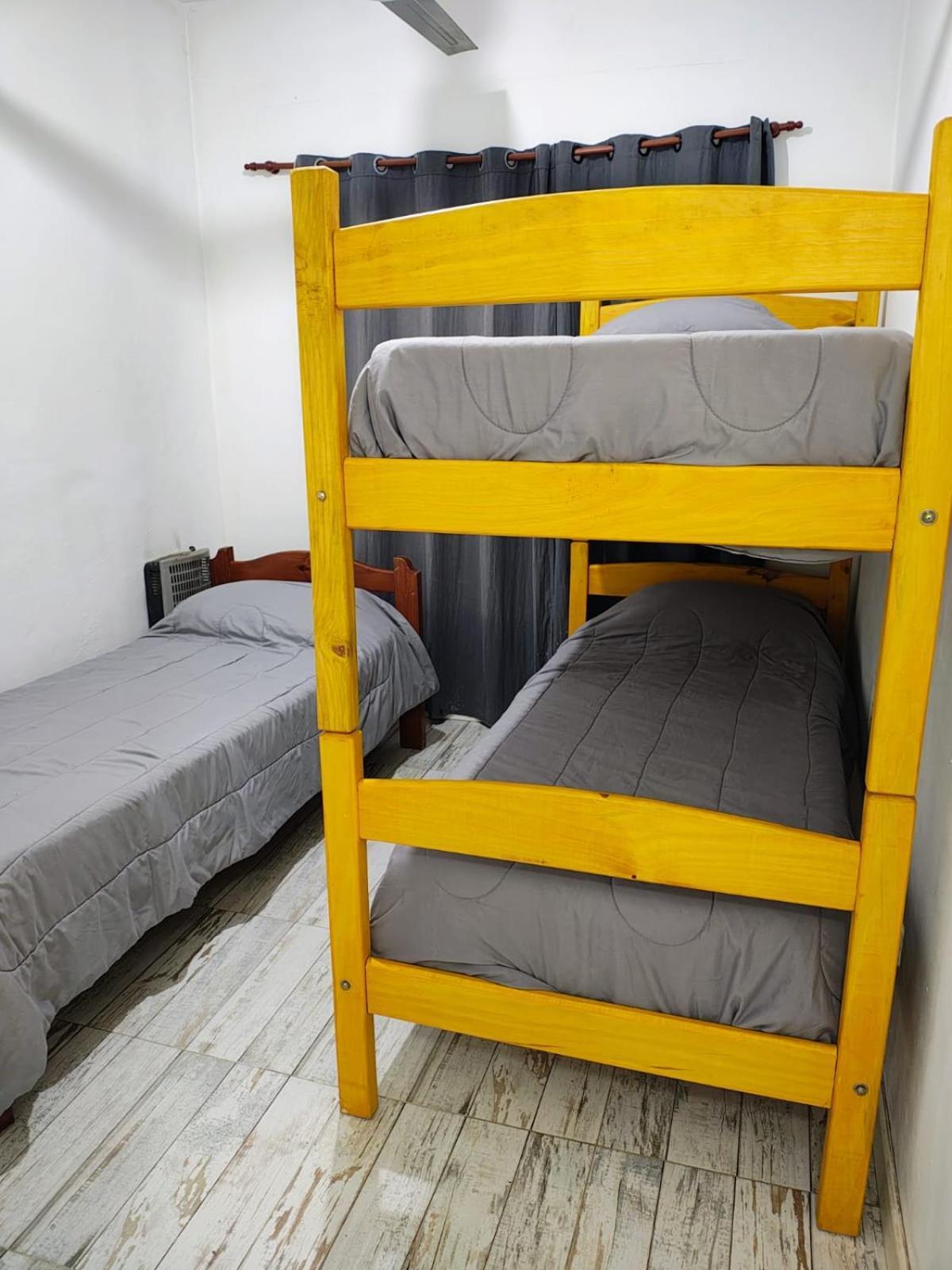 El Faro Hostel Puerto Madryn Exterior photo